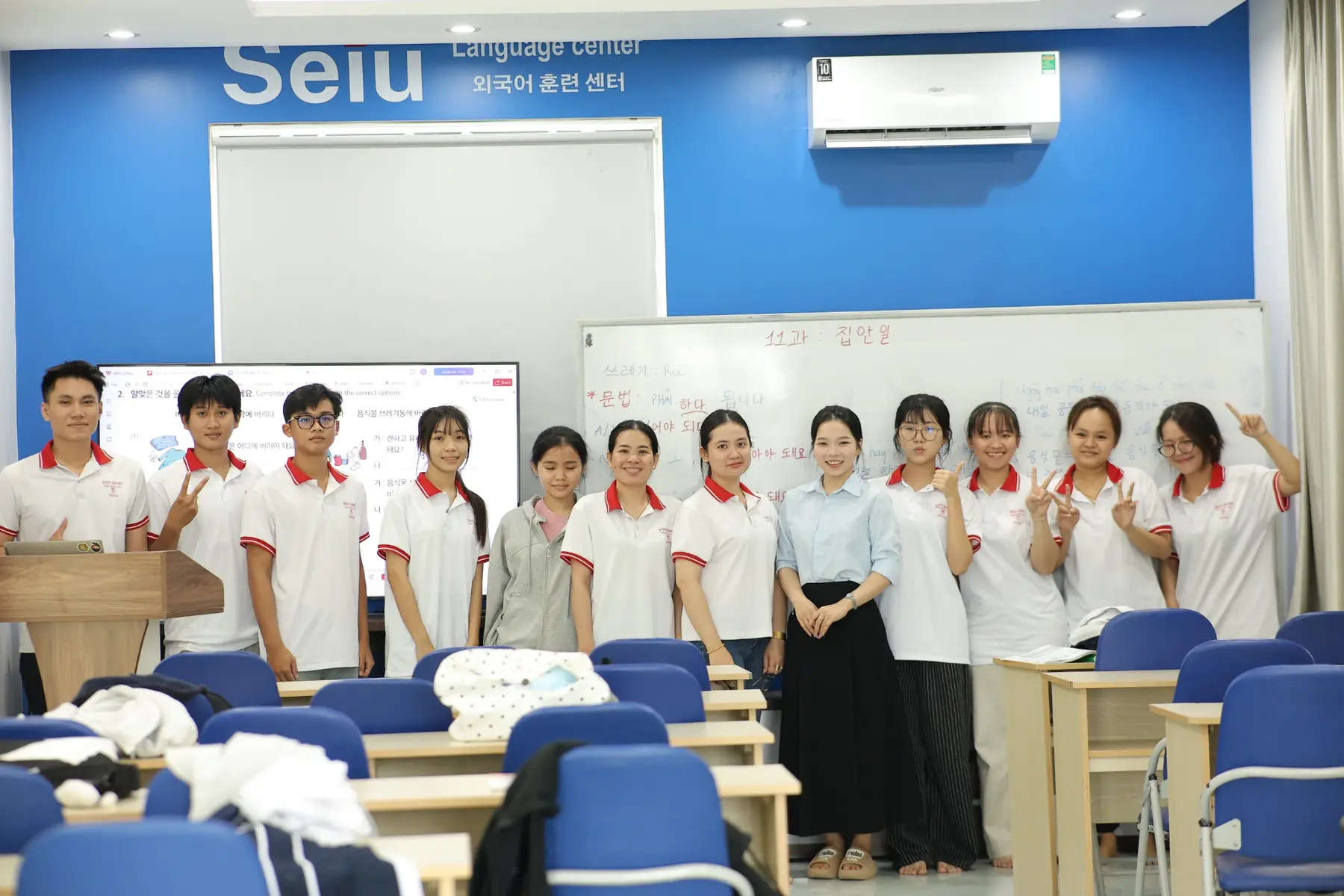 Lớp tiếng Hàn vừa đủ học viên tại SEIU Vị Thanh